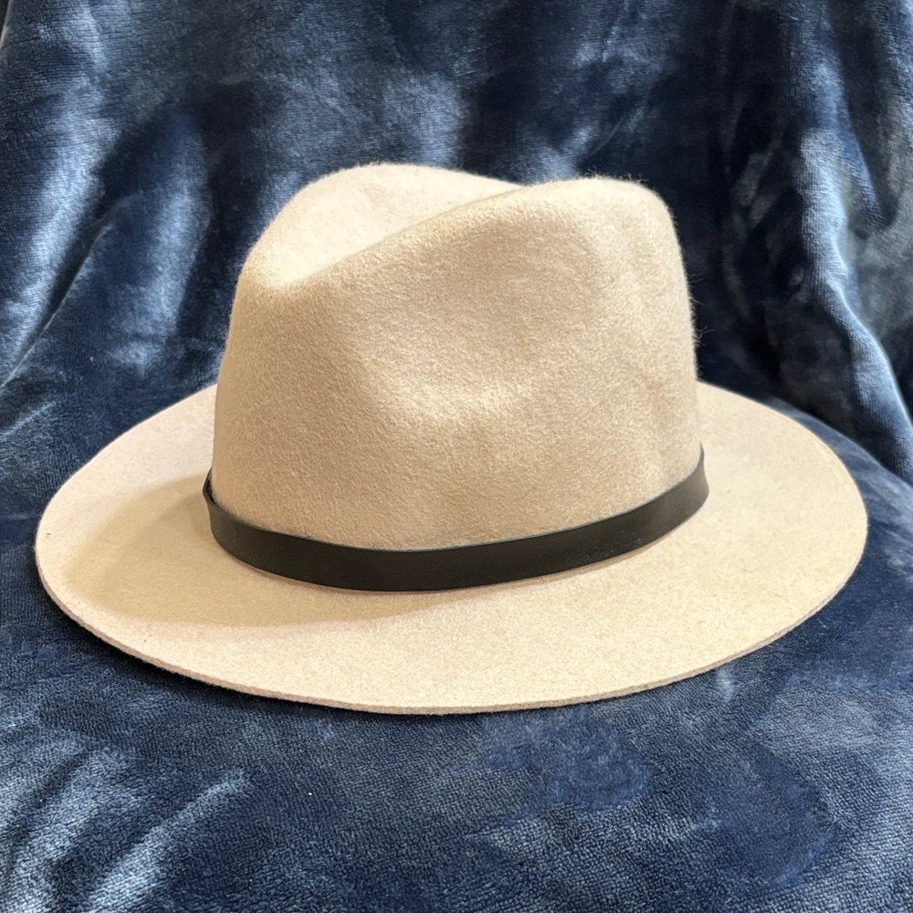 Stylish Tan Fedora Hat with Black Band